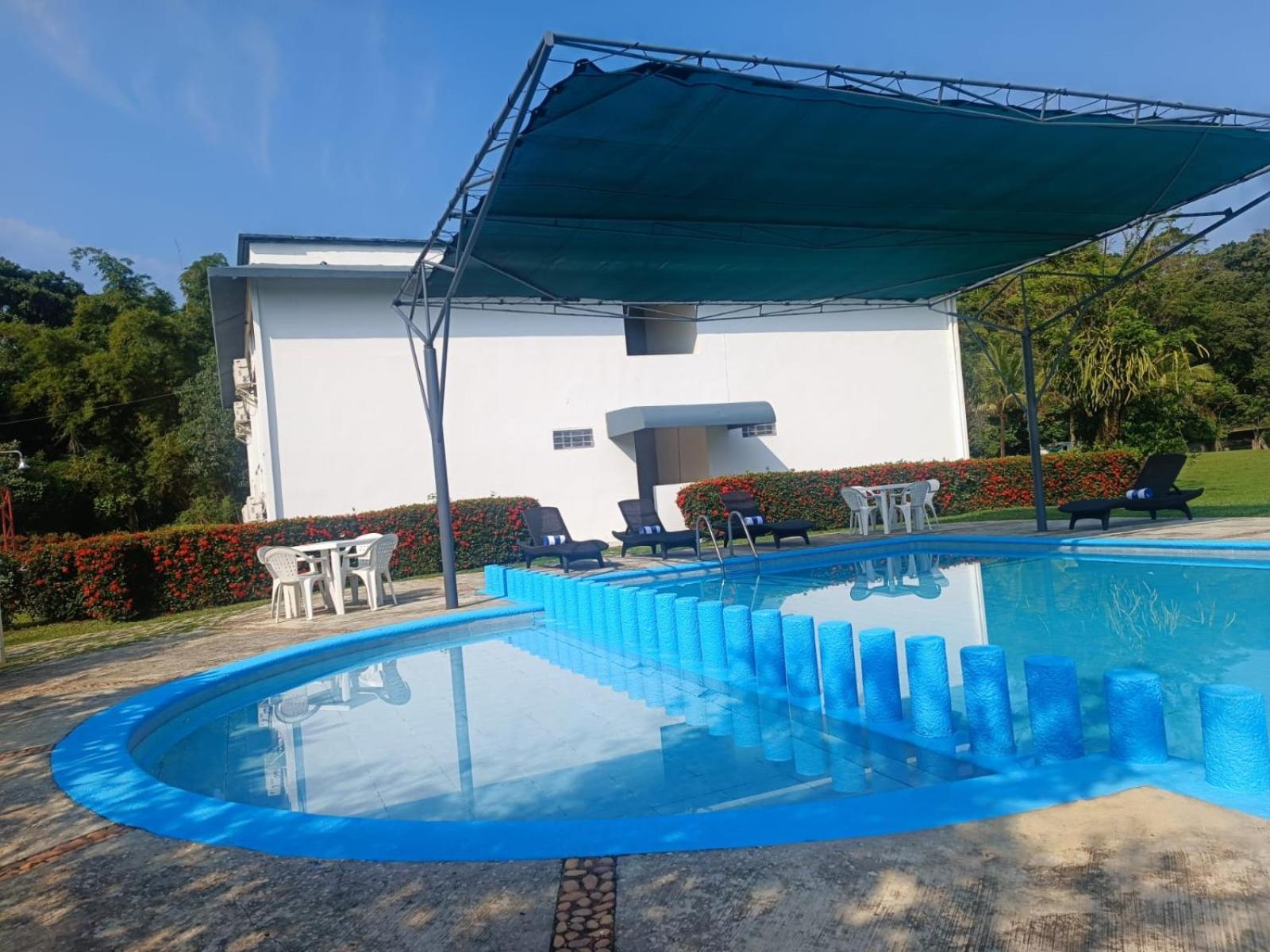 פלנקה Hotel Los Leones מראה חיצוני תמונה
