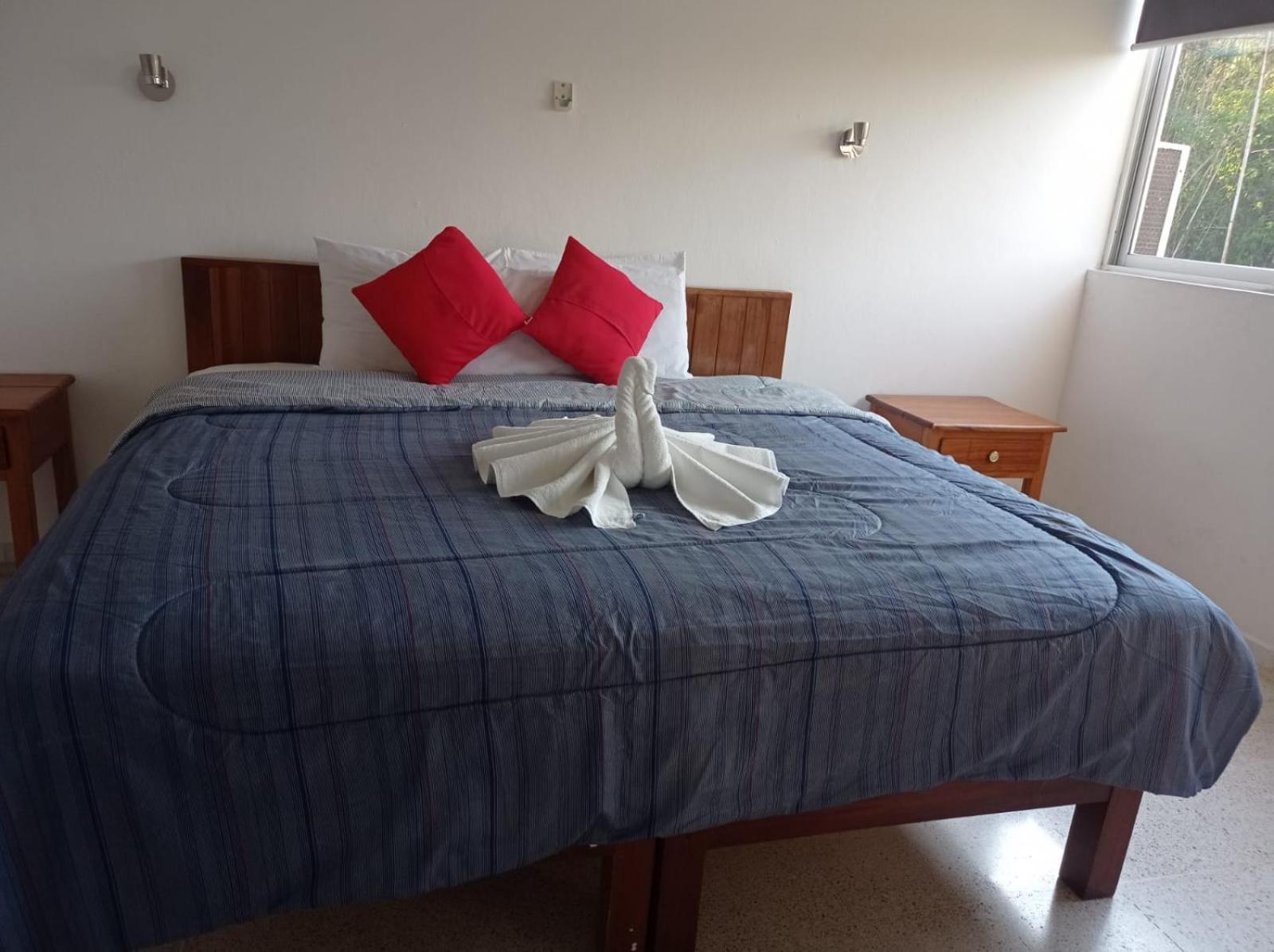 פלנקה Hotel Los Leones מראה חיצוני תמונה